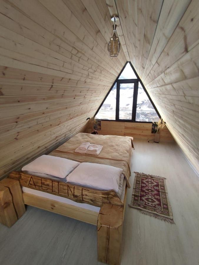 Alone Cottage Kazbegi Esterno foto