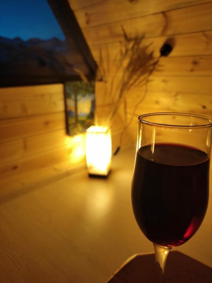 Alone Cottage Kazbegi Esterno foto