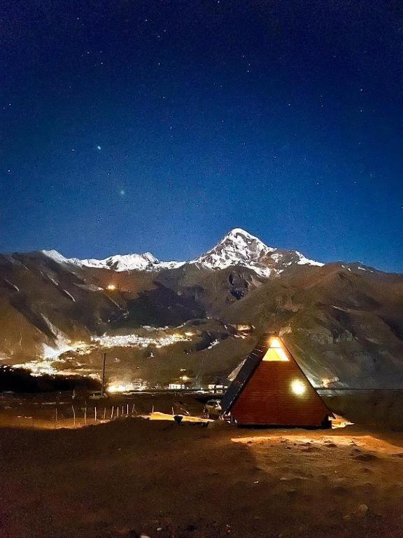 Alone Cottage Kazbegi Esterno foto