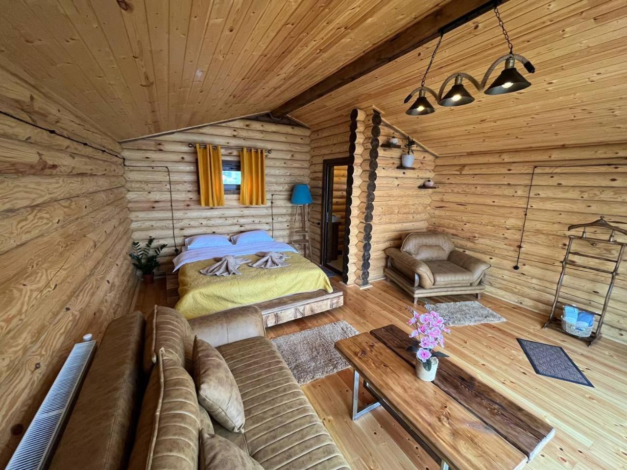 Alone Cottage Kazbegi Esterno foto