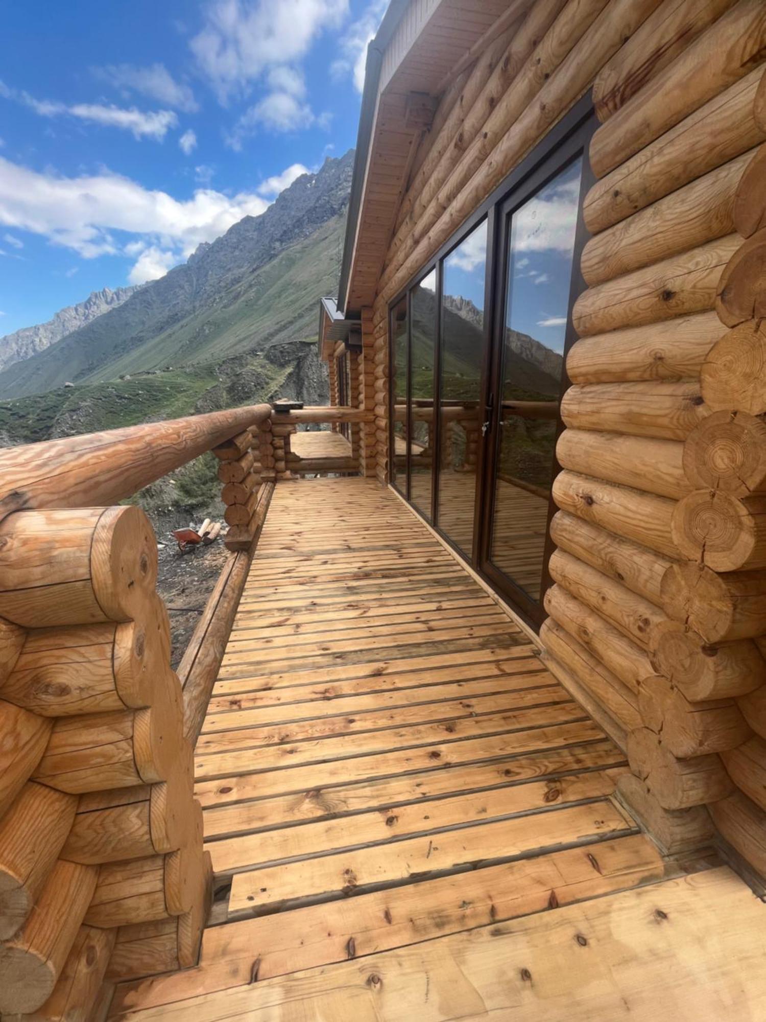 Alone Cottage Kazbegi Esterno foto